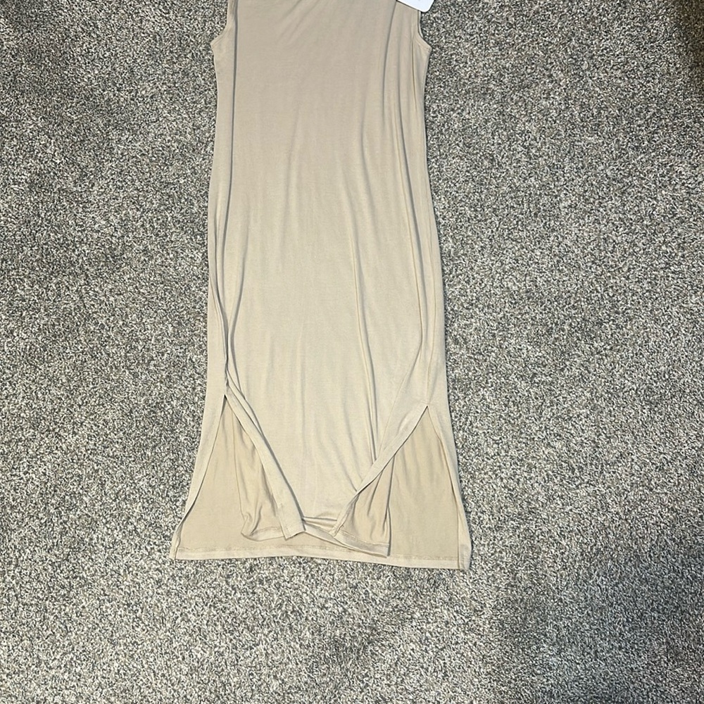 ZYIA Active Tan Sleeveless Top